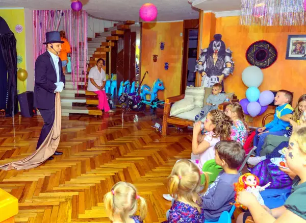 Fiesta de cumpleaños con el Mago Konstant